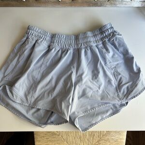 Lulu Lemon Hotty Hot Shorts - light periwinkle purple - Size 6